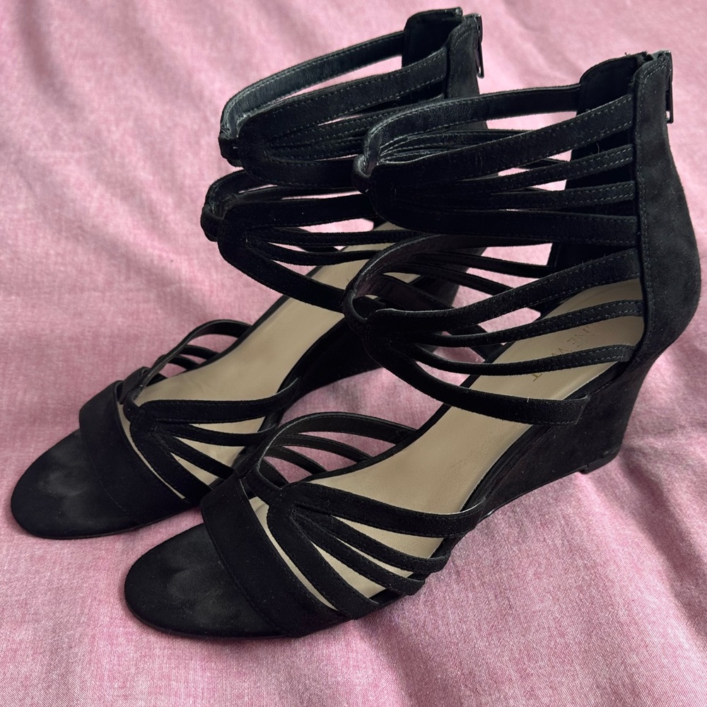 Nine West black straps wedges Sz 10